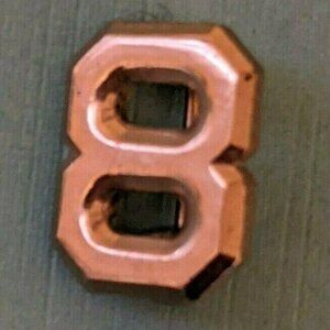 US ARMY 8th INFANTRY Silver Tone Badge MILITARY Pin